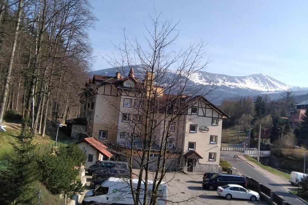 Nowoczesne Mieszkanie Blisko Natury I Sklepu Biedronka Карпач Экстерьер фото